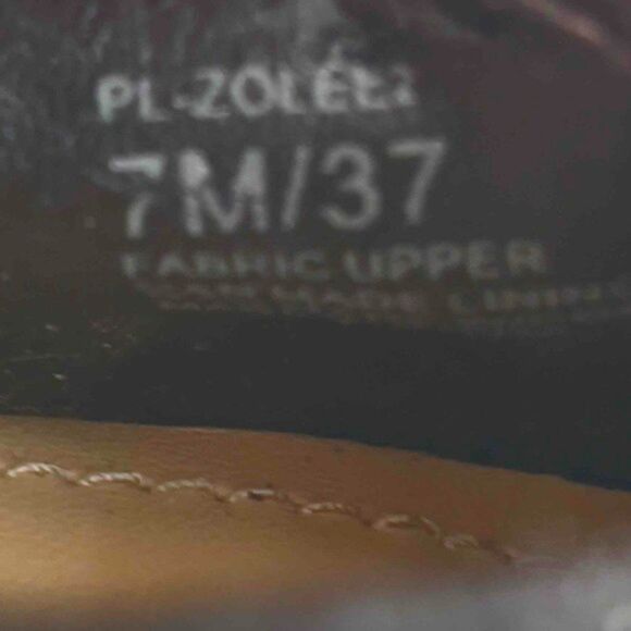 BCBGeneration Zolee2 Suede Black Womens Pointy Toe Wedge Heels Size 7M - Picture 8 of 9